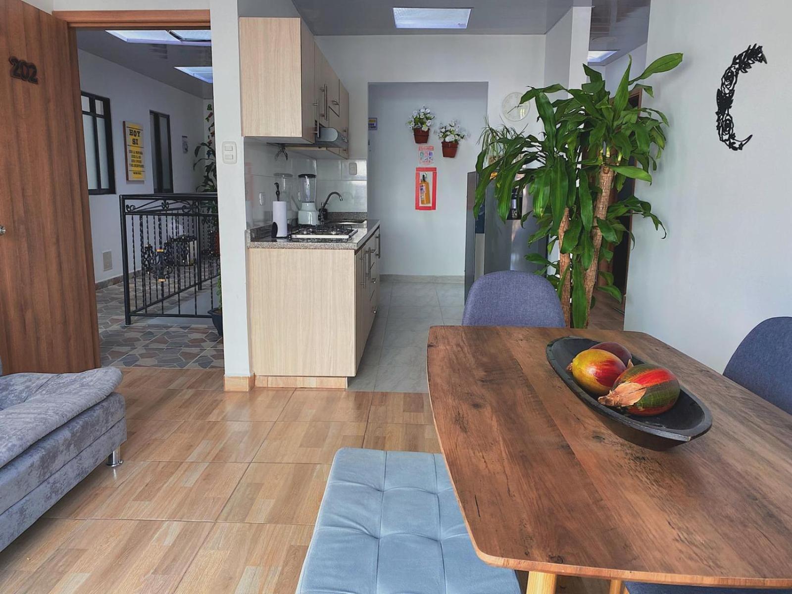 Apartment Cozy Flat One Street From Downtown